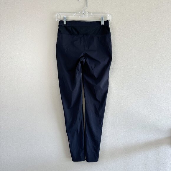 On Run on Clouds Black Leggings Tights Long - Picture 6 of 9